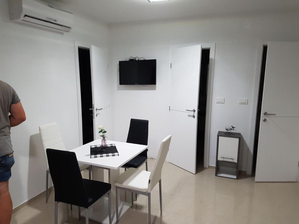 Apartmani Zaric 말린스카 외부 사진